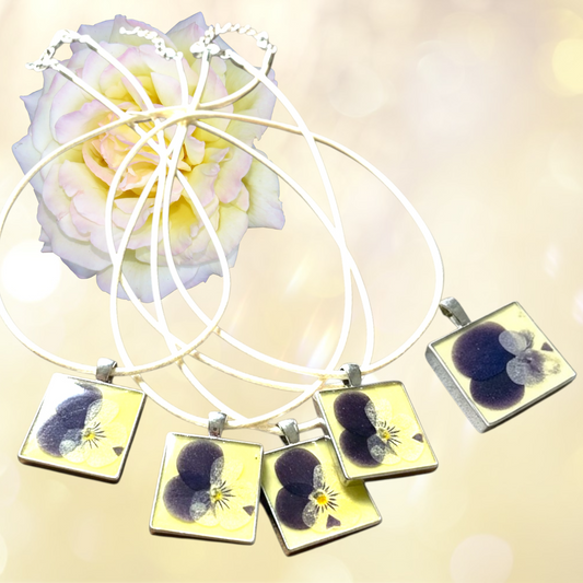 Summertime Flower Necklace